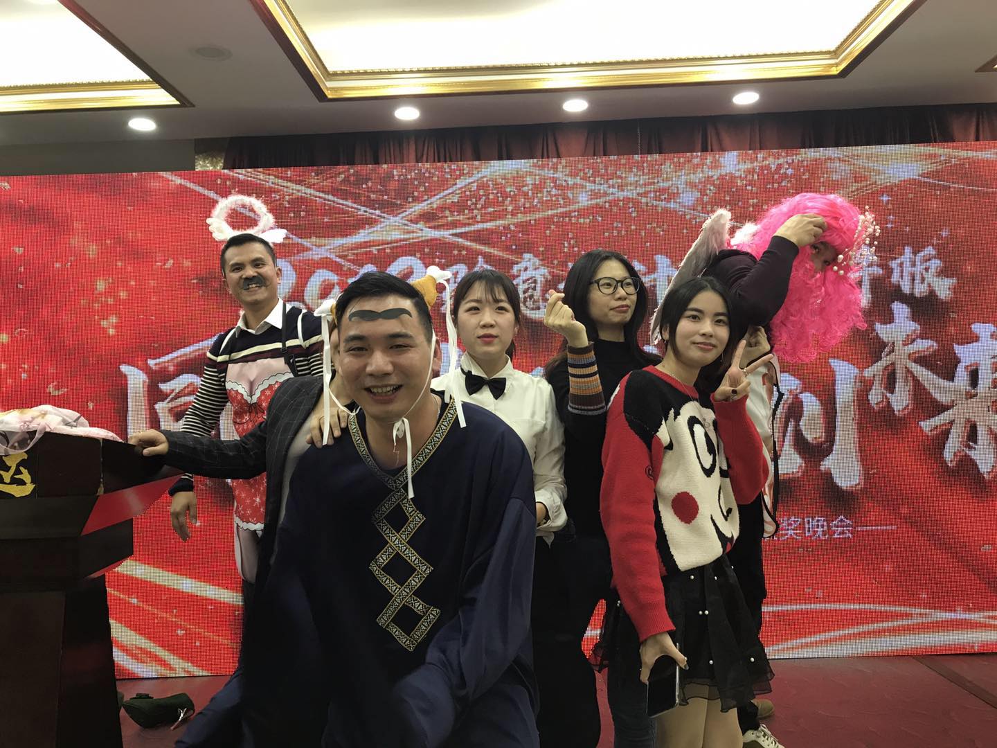 羞羞的视频在线观看&駿達 年會遊戲環節